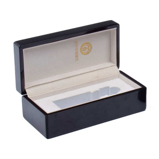 مستطيل مرن ، الجانب المفصلي ، الوجه الأسود اللامع الطلاء اللامع العطور العطور الخشبية صندوق التغليف المخصص البيج المخملي الداخلي