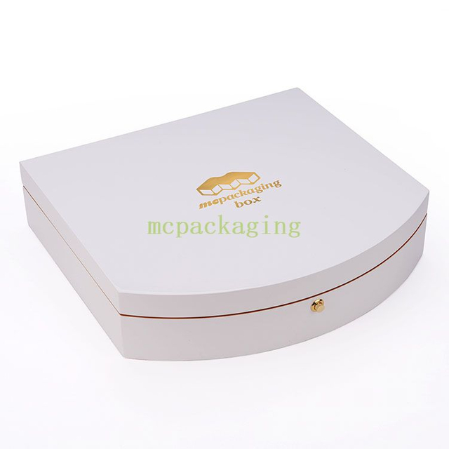 الجملة الفاخرة شعار مخصص الأسود ورنيش صندوق عطر خشبي مع قفل