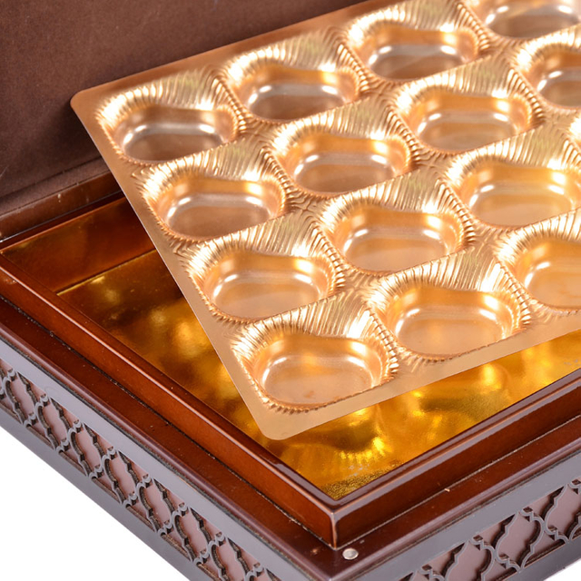 صندوق هدايا رمضان خشبي على شكل مسج